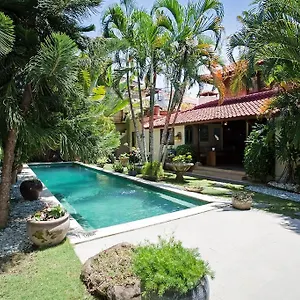 villa-gajah.hotelsseminyak.net/