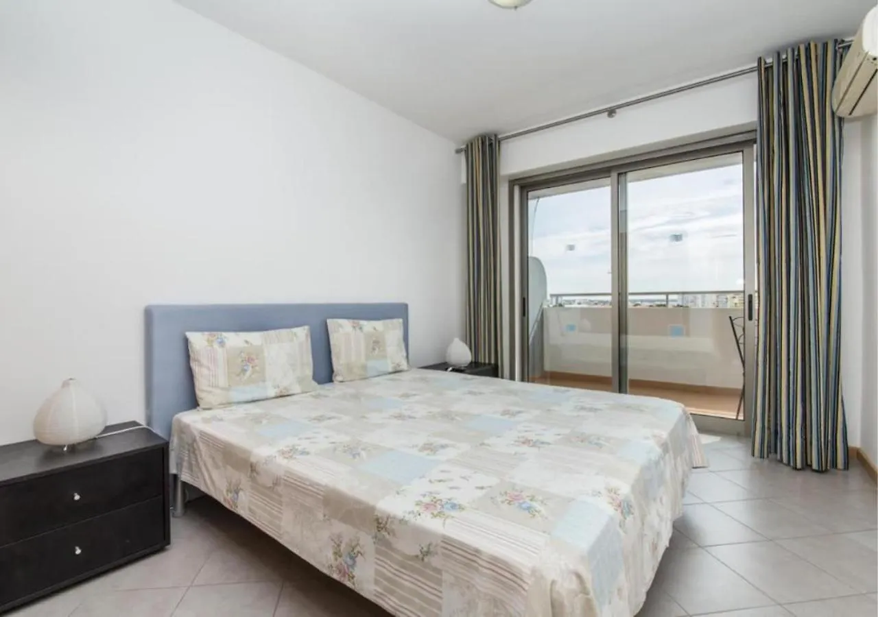 Praia Da Rocha Apartments بورتيماو
